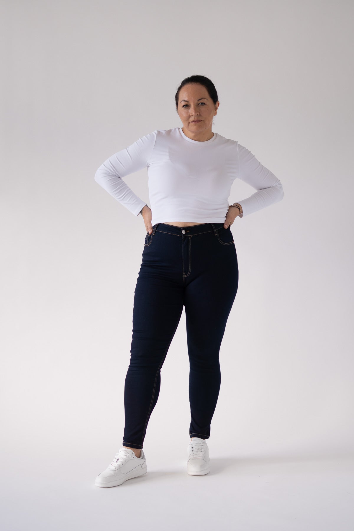 Strakke broek – ongewassen denim